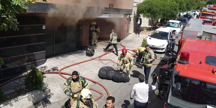 مهار آتش در مطب پزشک شیرازی