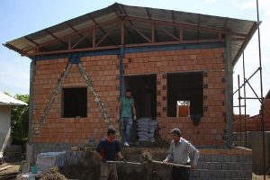 پایان ساخت اولین مسکن زلزله زده