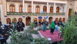 اجرای مراسم آیینی تعزیه‌خوانی در بنای تاریخی حسینیه جاجرمی