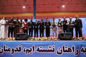 تجلیل از نمایندگان بخش‌های مختلف جشنواره فرهنگ و اقتصاد اقوام ایران زمین