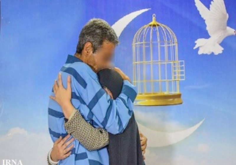 مدیرعامل ستاد دیه خراسان شمالی گفت: نیکوکاران برای آزادی زندانیان جرایم غیرعمد از ابتدای ماه مبارک رمضان تاکنون یک میلیارد ریال کمک کرده‌اند که بیشتر این کمک ها به صورت نقدی بوده است.