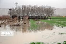 خانه‌هایی سوار برآب در شهر مرزی غلامان