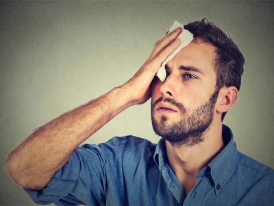 قابل توجه افرادی که زیادی عرق می‌کنند