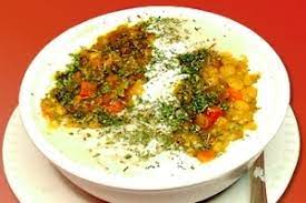 کمه جوش سبزواری از غذاهای محلی و لذیذ استان خراسان است که اگر با نان و سبزی‌خوردن سرو شود طعم دلچسب‌تری خواهد داشت. کمه نوعی ماست چکیده محلی چرب و سفت است که برای این غذا استفاده می‌شود.
