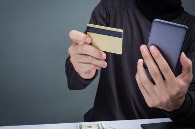 تهدید و اخاذی از خانمهای جوان تحت عنوان مدلینگ لباس