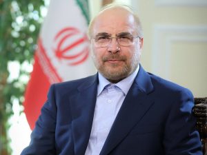 رشد و پیشرفت کشور در گرو حرکت در مسیر فرهنگ دفاع مقدس است