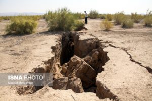 مشاهده فرونشست زمین در قسمت هایی از بخش جنوبی خراسان شمالی