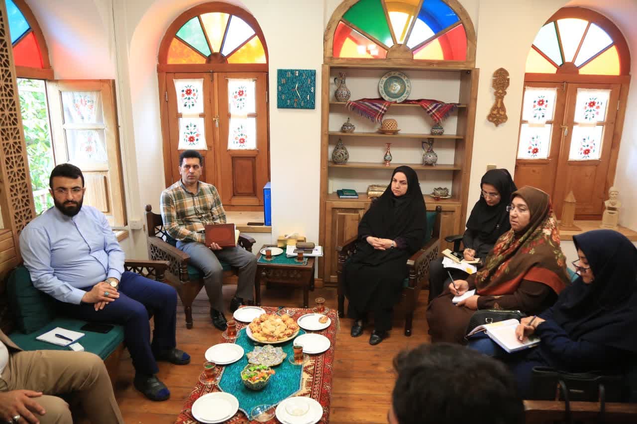 نشست دبیران شهرها و روستاهای ملی صنایع دستی استان گلستان