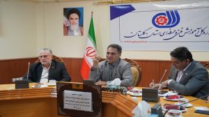 نشست صمیمی فروزش مدیرکل دفتر برنامه، بودجه و نوسازی سازمان آموزش فنی و حرفه ای کشور با کارکنان اداره کل آموزش فنی و حرفه ای گلستان