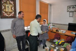 اهدا جوایز نفرات برگزیده سومین پویش کودکان سایبری در استان همدان