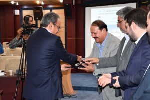 گزارش تصویری آیین تجلیل از صادرکنندگان برگزیده سال های ۱۴۰۰ و ۱۴۰۱ استان گلستان
