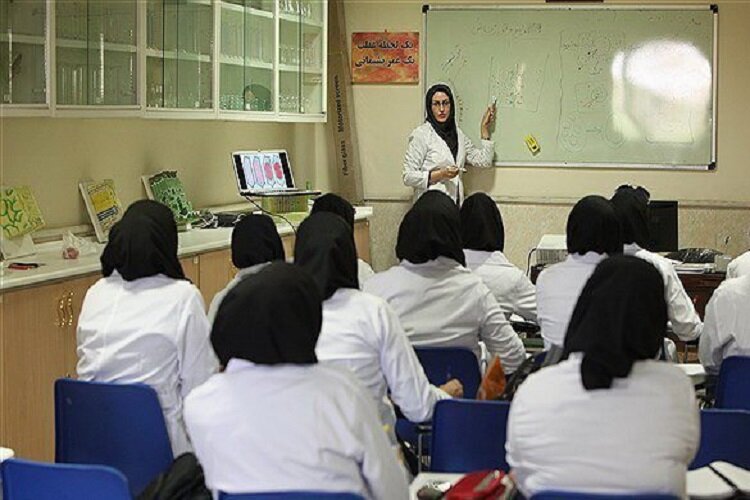 ثبت‌نام ۵۴۶ دانشجوی جدیدالورود در دانشگاه علوم پزشکی خراسان شمالی