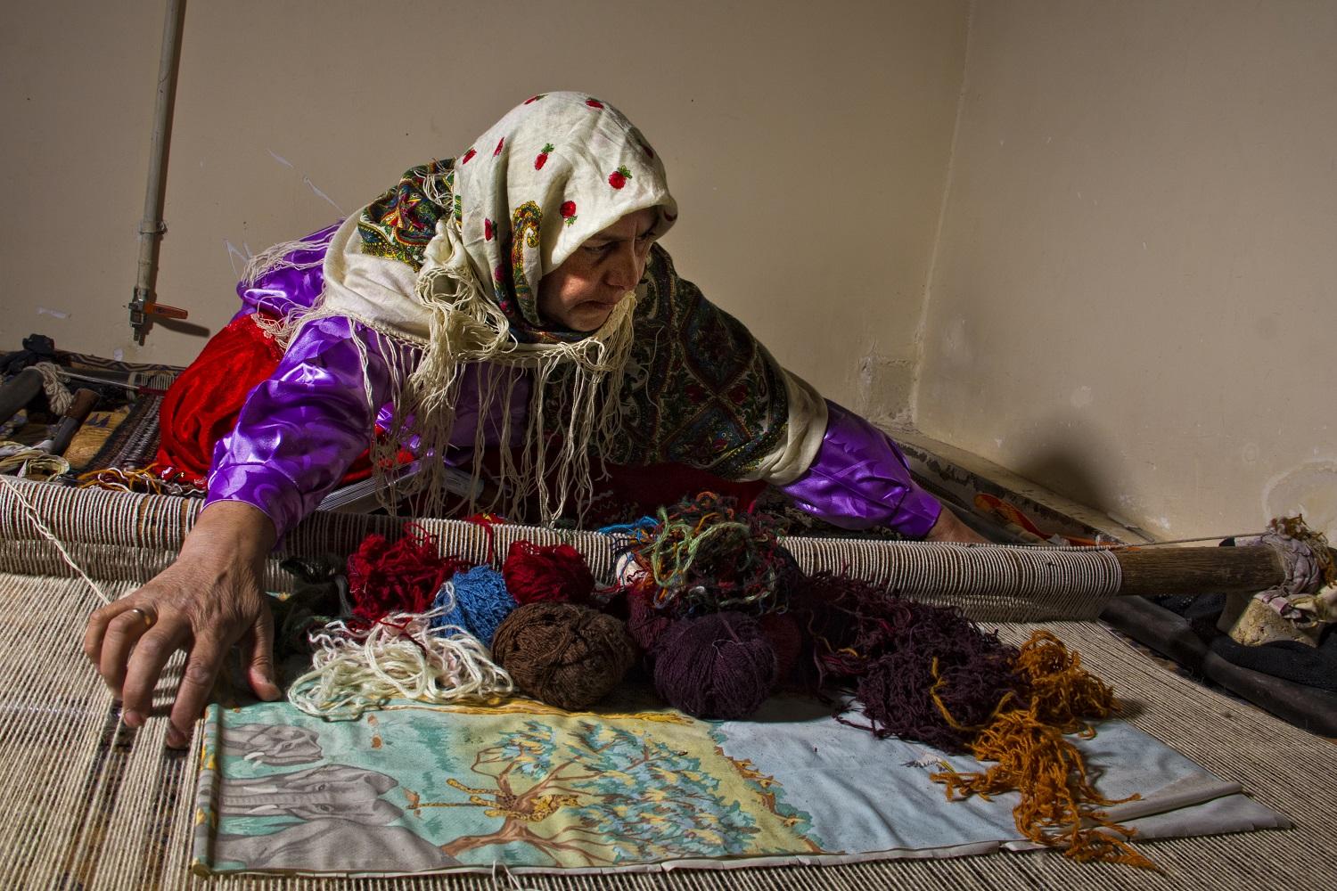 هنرمندان صنایع‌دستی خراسان شمالی بیمه تکمیلی می‌شوند