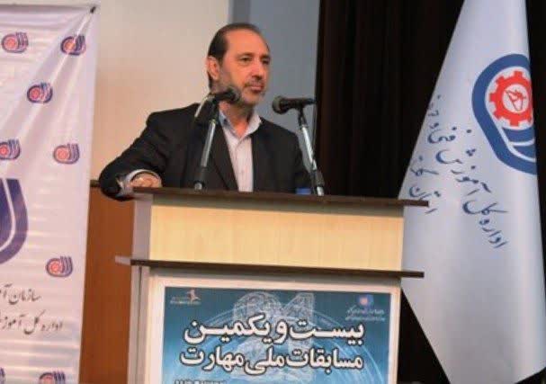 با وجود مشکلات بیکاری تلاش برای توسعه مهارت است