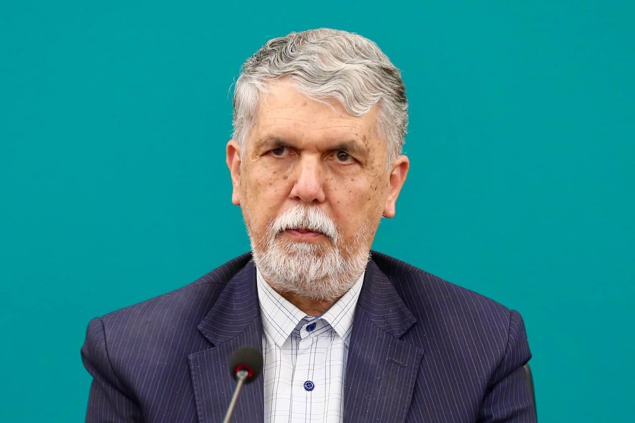 روابط‌عمومی بوق و شیپور نیست