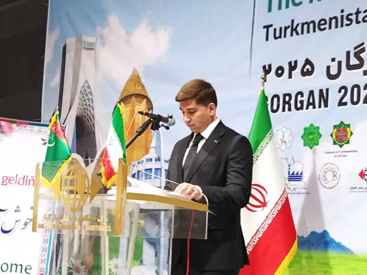 نمایشگاه محصولات ترکمنستان فراهم آورنده  بستر توسعه تجاری است