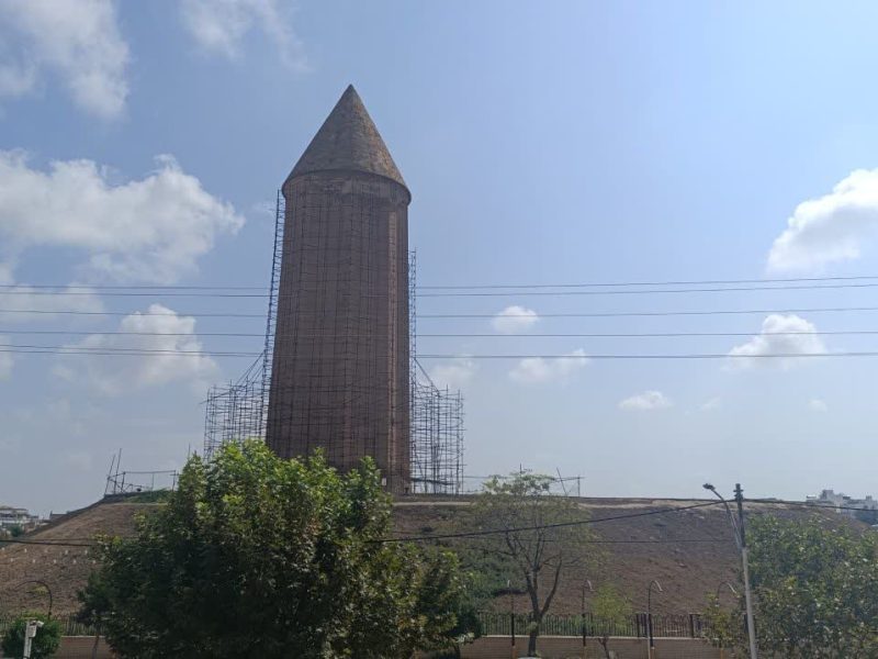 پایان شش‌سال حصار فلزی بر قامت گنبد قابوس؛ میراث جهانی گلستان دوباره بی‌پرده