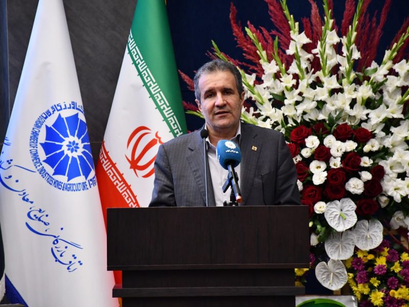 رقابت پذیری صنایع در کشور ضعیف است