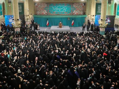 زن، کارگزار خانه نیست، مدیر است