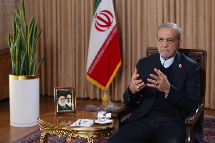 مصممیم که نگذاریم مردم از بُعد معیشت در تنگنا باشند