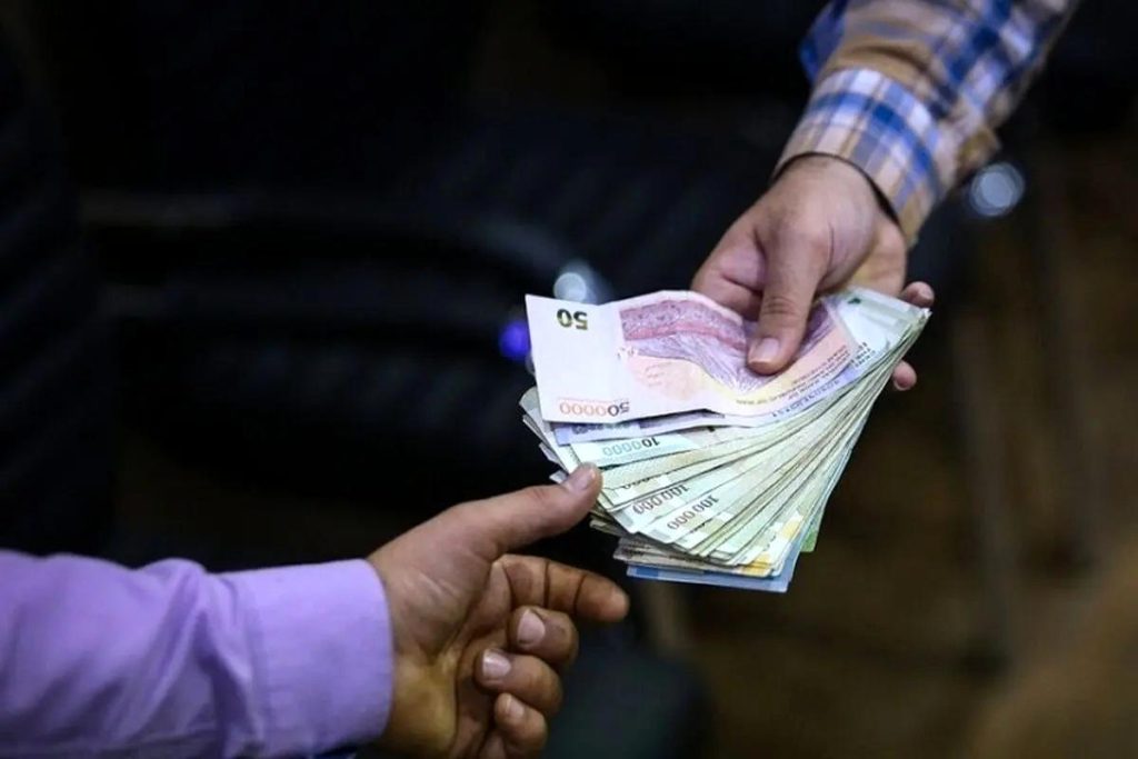 جراحی اقتصادی جامعه کارگری را از نفس انداخت/ تورم سوار بر دستمزدها است