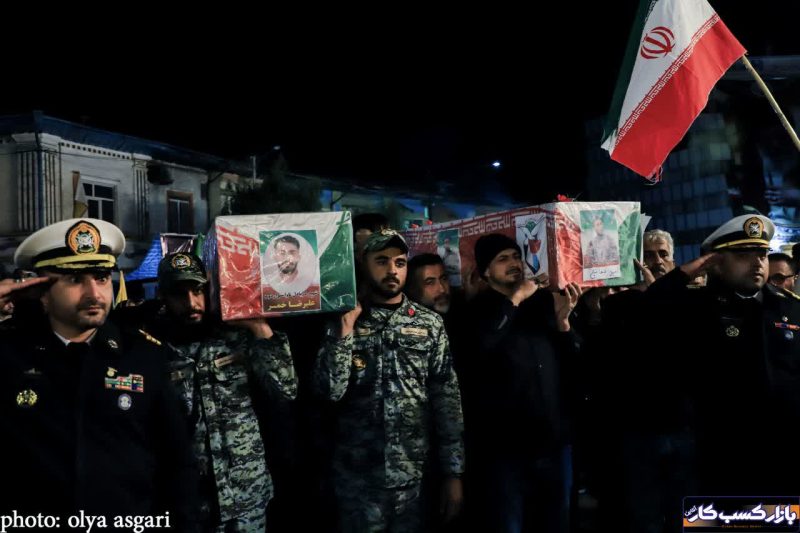 مراسم وداع با پیگر شهدای گلستانی ناوشکن دنا در جنگ رمضان