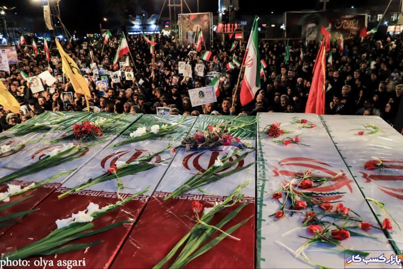 مراسم وداع با پیگر شهدای گلستانی ناوشکن دنا در جنگ رمضان