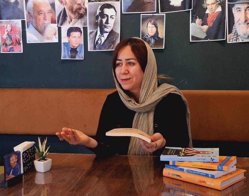 فعالیتهای هنری گرفتار در موازی کاریها/کافهای که هنر را با قهوه سرو میکند