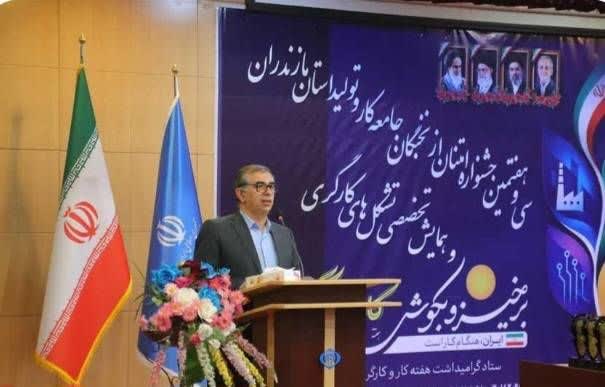 کارگران و کارفرمایان در زمان جنگ و در عرصه تولید خوش درخشیدند