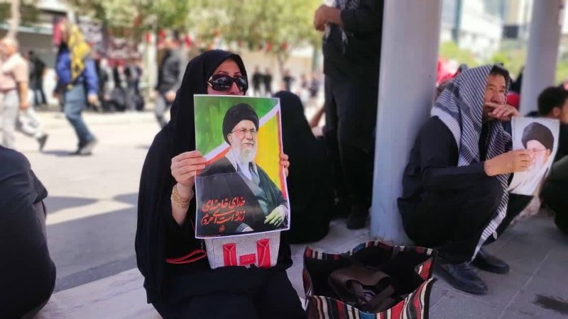 مشهد؛ در لحظات پایانی قبل از تشییع رهبر شهید + تصاویر