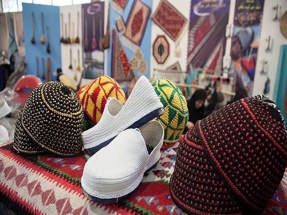 پرداخت وام ارزان قیمت و مورد نیاز برای خرید مواد اولیه تولید کنندگان صنایع دستی