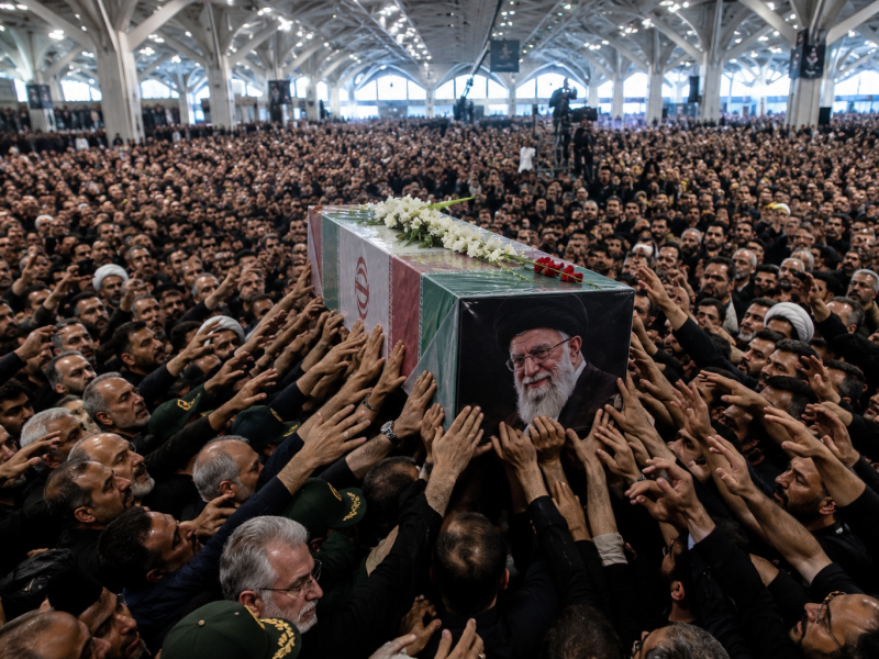 رسانه‌های عرب‌زبان، تهران را در کانون وداع تاریخی با رهبر شهید انقلاب اسلامی قرار دادند