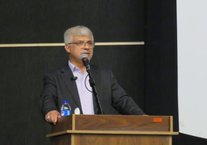 نگاه ما باید به جوانان و نوجوانان تغییر کند