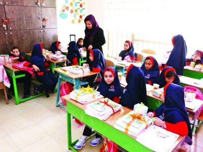 استثمار معلمان در مدارس غیردولتی